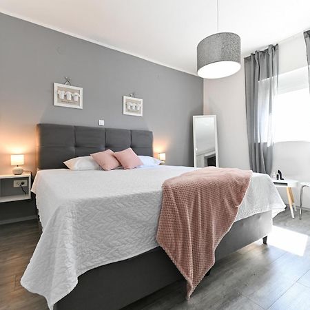 Luxurious Villa Natali Pridraga Bagian luar foto