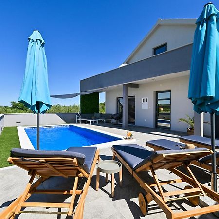 Luxurious Villa Natali Pridraga Bagian luar foto
