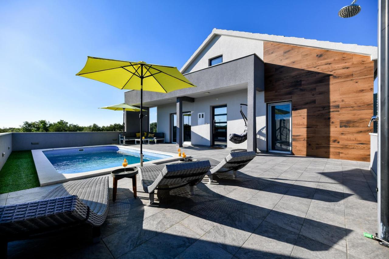Luxurious Villa Natali Pridraga Bagian luar foto