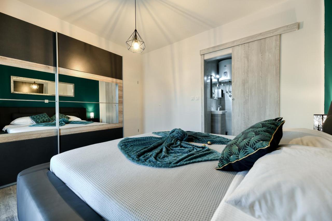Luxurious Villa Natali Pridraga Bagian luar foto