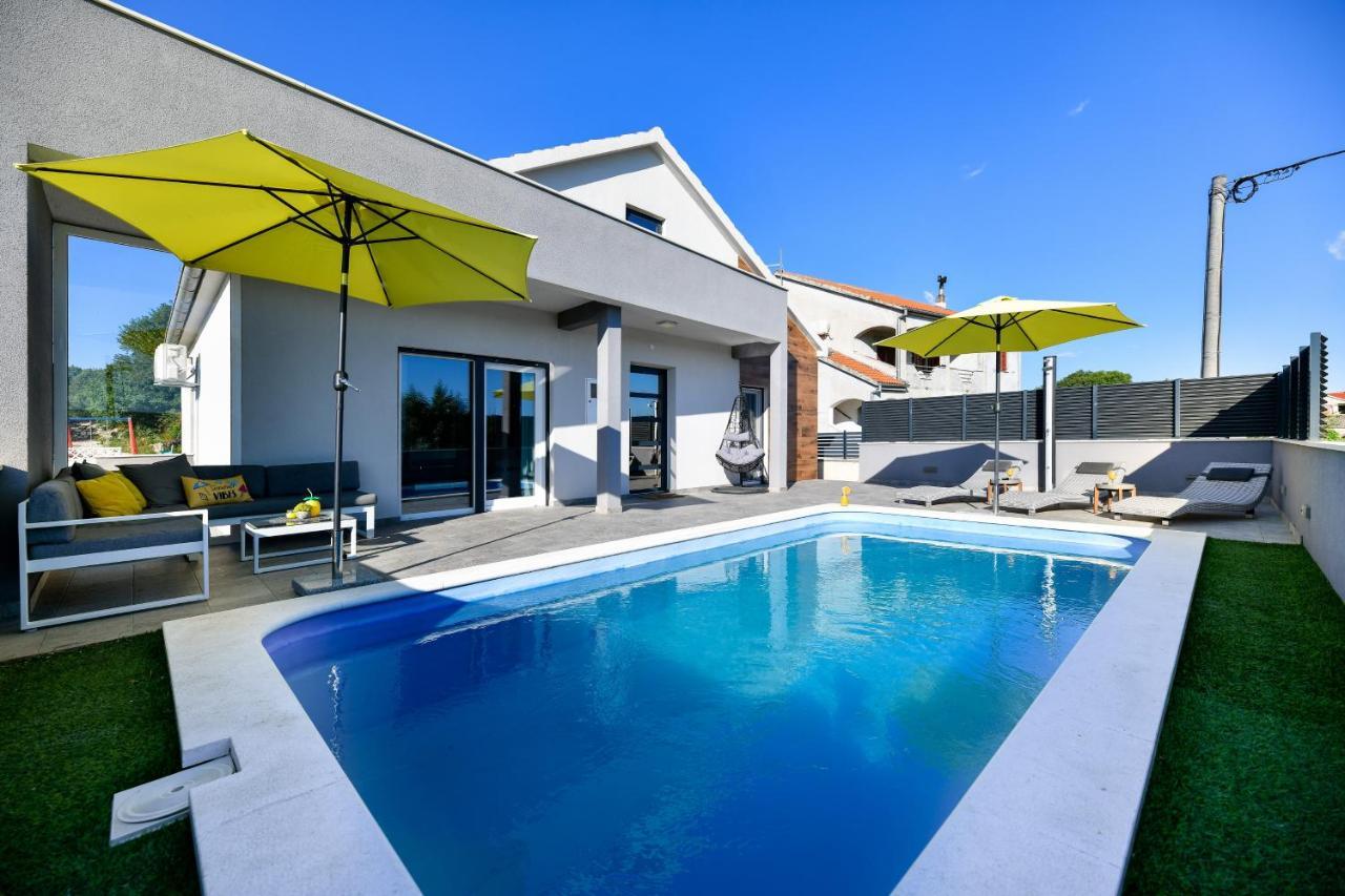 Luxurious Villa Natali Pridraga Bagian luar foto