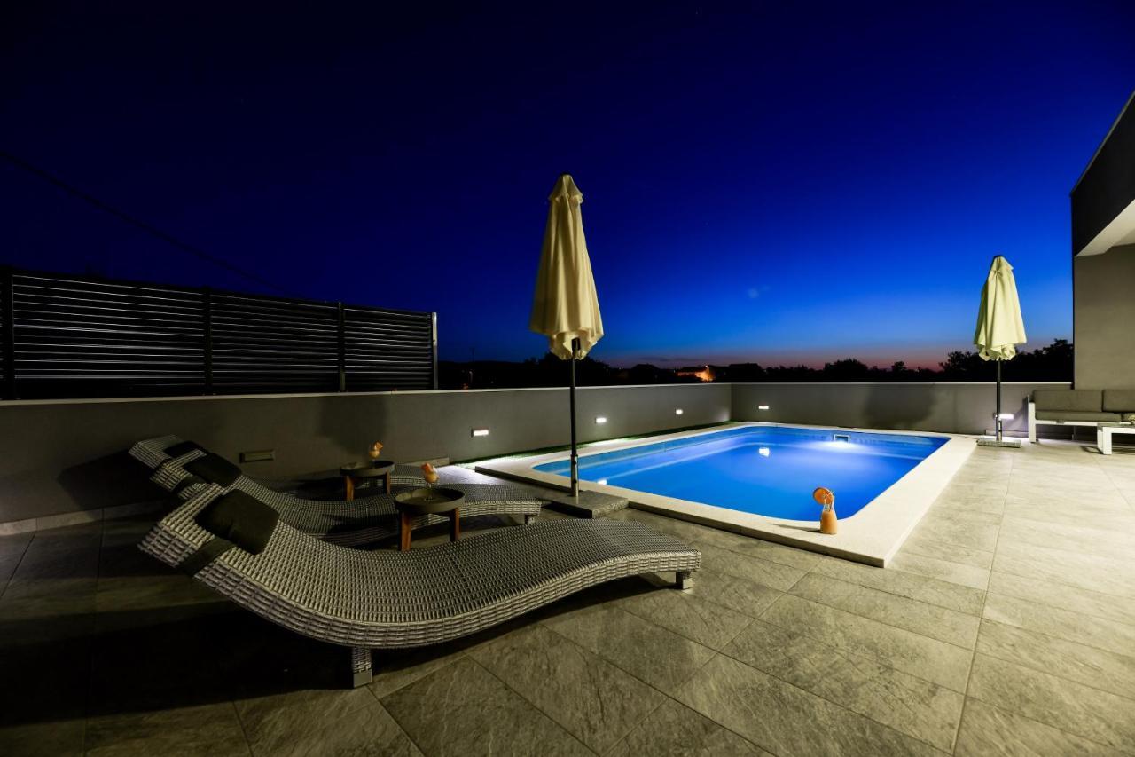 Luxurious Villa Natali Pridraga Bagian luar foto