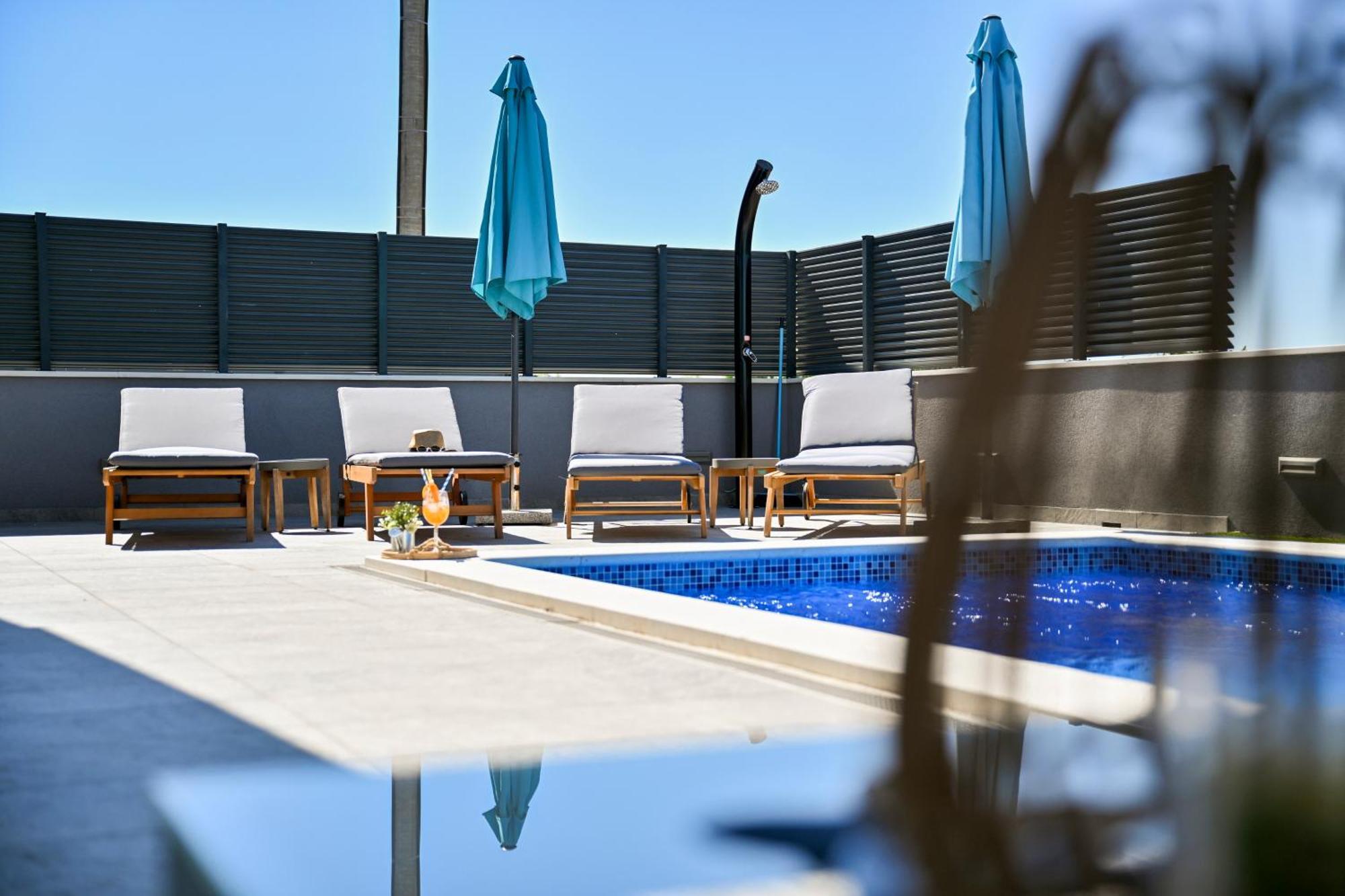 Luxurious Villa Natali Pridraga Bagian luar foto